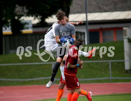 Fussball Unterliga West. Lienz gegen Woelfnitz   Peter Fleissner (Lienz),   Florian Maximilian Rutnig  (Woelfnitz). Lienz am 26.8.2023.
Foto: Kuess
---
pressefotos, pressefotografie, kuess, qs, qspictures, sport, bild, bilder, bilddatenbank