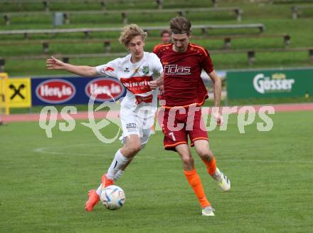 Fussball Unterliga West. Lienz gegen Woelfnitz   Peter Fleissner (Lienz),  Michael Kolbitsch   (Woelfnitz). Lienz am 26.8.2023.
Foto: Kuess
---
pressefotos, pressefotografie, kuess, qs, qspictures, sport, bild, bilder, bilddatenbank