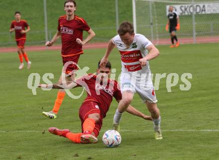 Fussball Unterliga West. Lienz gegen Woelfnitz      Benjamin Josef Michael Martin Buergler  (Lienz),  Aljaz Tot (Woelfnitz). Lienz am 26.8.2023.
Foto: Kuess
---
pressefotos, pressefotografie, kuess, qs, qspictures, sport, bild, bilder, bilddatenbank