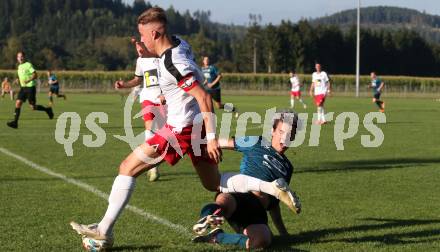 Fussball Kaerntner Liga. Kraig gegen Spittal.  Maximilian Felsberger  (Kraig), Ralph Roman Scheer (Spittal). Kraig, am 9.9.2023.
Foto: Kuess
---
pressefotos, pressefotografie, kuess, qs, qspictures, sport, bild, bilder, bilddatenbank