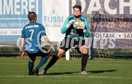 Fussball Kaerntner Liga. Kraig gegen Spittal.  Georg Pirker  (Kraig),  Jakub Corej  (Spittal). Kraig, am 9.9.2023.
Foto: Kuess
---
pressefotos, pressefotografie, kuess, qs, qspictures, sport, bild, bilder, bilddatenbank