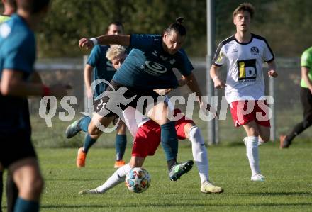 Fussball Kaerntner Liga. Kraig gegen Spittal.   Florian Philipp Wieser (Kraig),  Tristan Bruekk  (Spittal). Kraig, am 9.9.2023.
Foto: Kuess
---
pressefotos, pressefotografie, kuess, qs, qspictures, sport, bild, bilder, bilddatenbank