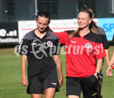 Fussball Frauen. OEFB Cup. SK Austria Klagenfurt gegen GAK.   Trainerin D Angelo Sabine (Austria Klagenfurt). Glanegg, am 10.9.2023.
Foto: Kuess
---
pressefotos, pressefotografie, kuess, qs, qspictures, sport, bild, bilder, bilddatenbank