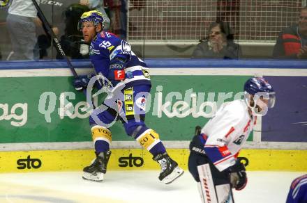 EBEL. Eishockey Bundesliga. EC VSV gegen HC Innsbruck Die Haie.   Torjubel  Robert Sabolic  (VSV). Villach, am 22.9.2023
Foto: Kuess
www.qspictures.net
---
pressefotos, pressefotografie, kuess, qs, qspictures, sport, bild, bilder, bilddatenbank