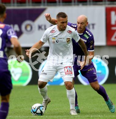 Fussball Bundesliga. SK Austria Klagenfurt gegen SC Austria Lustenau.   Nicolas Wimmer, (Klagenfurt),   Anthony Schmid  (Lustenau).  Klagenfurt, am 23.9.2023.
Foto: Kuess
---
pressefotos, pressefotografie, kuess, qs, qspictures, sport, bild, bilder, bilddatenbank