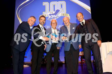 Eishockey Bundesliga. 100 Jahr Feier VSV. Giuseppe Mion, Andreas Schwab, Walter Lang, Norbert KLatil, Gerald Rauchenwald. Villach, am 21.9.2023.
Foto: Kuess
www.qspictures.net
---
pressefotos, pressefotografie, kuess, qs, qspictures, sport, bild, bilder, bilddatenbank