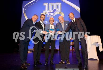 Eishockey Bundesliga. 100 Jahr Feier VSV. Giuseppe Mion, Andreas Schwab, Walter Lang, Norbert KLatil, Gerald Rauchenwald. Villach, am 21.9.2023.
Foto: Kuess
www.qspictures.net
---
pressefotos, pressefotografie, kuess, qs, qspictures, sport, bild, bilder, bilddatenbank