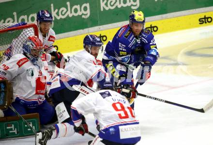 EBEL. Eishockey Bundesliga. EC VSV gegen HC Innsbruck Die Haie.   Robert Sabolic  (VSV), Evan Buitenhuis  (Innsbruck). Villach, am 22.9.2023
Foto: Kuess
www.qspictures.net
---
pressefotos, pressefotografie, kuess, qs, qspictures, sport, bild, bilder, bilddatenbank