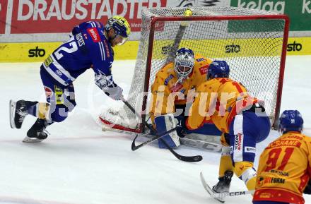 EBEL. Eishockey Bundesliga. EC VSV gegen Asiago Hockey.   John Hughes,   (VSV),  Marco De Filippo Roia (Asiago). Villach, am 26.9.2023
Foto: Kuess
www.qspictures.net
---
pressefotos, pressefotografie, kuess, qs, qspictures, sport, bild, bilder, bilddatenbank