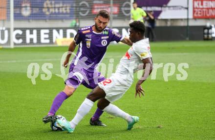 Fussball Bundesliga. SK Austria Klagenfurt gegen FC Red Bull Salzburg.  Kosmas Gkezos,   (Klagenfurt),  Amankwah Forson  (Salzburg).  Klagenfurt, am 8.10.2023.
Foto: Kuess
---
pressefotos, pressefotografie, kuess, qs, qspictures, sport, bild, bilder, bilddatenbank