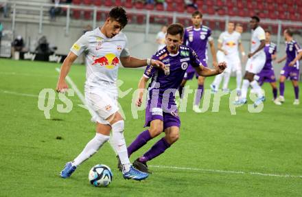 Fussball Bundesliga. SK Austria Klagenfurt gegen FC Red Bull Salzburg.   Till Schumacher,  (Klagenfurt),   Nicolas Capaldo (Salzburg).  Klagenfurt, am 8.10.2023.
Foto: Kuess
---
pressefotos, pressefotografie, kuess, qs, qspictures, sport, bild, bilder, bilddatenbank