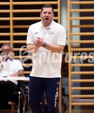 Volleyball. CEV Volleyball Challenge Cup 2024  Women. ATSC Wildcats gegen ZOK UB (SRB).     Trainer FLAJS Andrej (Wildcats). Klagenfurt, am 11.10.2023.
Foto: Kuess
www.qspictures.net
---
pressefotos, pressefotografie, kuess, qs, qspictures, sport, bild, bilder, bilddatenbank