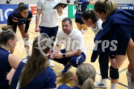 Volleyball. CEV Volleyball Challenge Cup 2024  Women. ATSC Wildcats gegen ZOK UB (SRB).     Trainer Andrej Flajs (Wildcats). Klagenfurt, am 11.10.2023.
Foto: Kuess
www.qspictures.net
---
pressefotos, pressefotografie, kuess, qs, qspictures, sport, bild, bilder, bilddatenbank