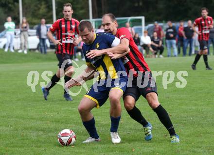 Fussball. 1. Klasse B. Arnoldstein gegen Noetsch. Roman Binter   (Arnoldstein),  Michael Schwenner  (Noetsch).  Arnoldstein, am 14.10.2023.
Foto: Kuess
---
pressefotos, pressefotografie, kuess, qs, qspictures, sport, bild, bilder, bilddatenbank