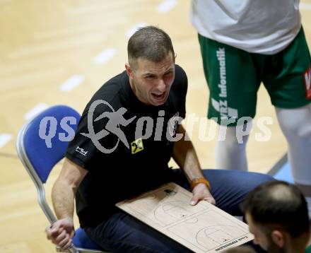 Basketball 2. Liga 2023/2024. Grunddurchgang 2. Runde.  KOS Celovec gegen Dornbirn Lions.  Trainer Kostas Papavasileiou (Dornbirn). Klagenfurt, am 14.10.2023.
Foto: Kuess
www.qspictures.net
---
pressefotos, pressefotografie, kuess, qs, qspictures, sport, bild, bilder, bilddatenbank