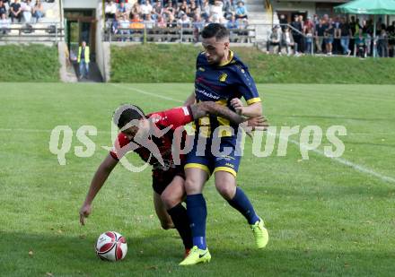 Fussball. 1. Klasse B. Arnoldstein gegen Noetsch.  Nermin Konjevic (Arnoldstein),   Christian Lussnig (Noetsch).  Arnoldstein, am 14.10.2023.
Foto: Kuess
---
pressefotos, pressefotografie, kuess, qs, qspictures, sport, bild, bilder, bilddatenbank