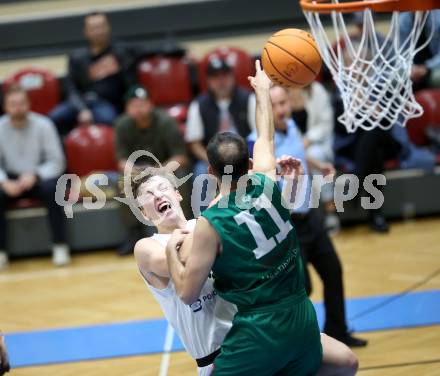 Basketball 2. Liga 2023/2024. Grunddurchgang 2. Runde.  KOS Celovec gegen Dornbirn Lions.  Samuel Seher (KOS), Apostolos Kalantzis  (Dornbirn). Klagenfurt, am 14.10.2023.
Foto: Kuess
www.qspictures.net
---
pressefotos, pressefotografie, kuess, qs, qspictures, sport, bild, bilder, bilddatenbank