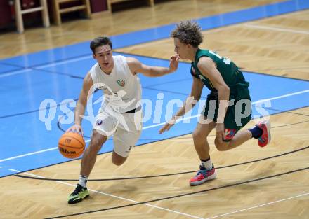 Basketball 2. Liga 2023/2024. Grunddurchgang 2. Runde.  KOS Celovec gegen Dornbirn Lions.  Niklas Michel (KOS),  Felix Erath (Dornbirn). Klagenfurt, am 14.10.2023.
Foto: Kuess
www.qspictures.net
---
pressefotos, pressefotografie, kuess, qs, qspictures, sport, bild, bilder, bilddatenbank