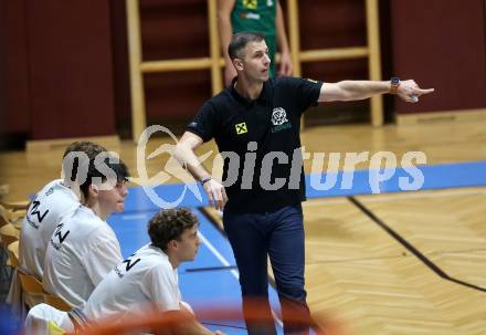 Basketball 2. Liga 2023/2024. Grunddurchgang 2. Runde.  KOS Celovec gegen Dornbirn Lions.  Trainer Kostas Papavasileiou  (Dornbirn). Klagenfurt, am 14.10.2023.
Foto: Kuess
www.qspictures.net
---
pressefotos, pressefotografie, kuess, qs, qspictures, sport, bild, bilder, bilddatenbank