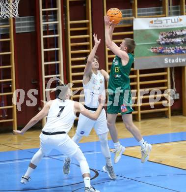 Basketball 2. Liga 2023/2024. Grunddurchgang 2. Runde.  KOS Celovec gegen Dornbirn Lions.  Simon Siencnik (KOS),    Markuss Kudrjavcevs (Dornbirn). Klagenfurt, am 14.10.2023.
Foto: Kuess
www.qspictures.net
---
pressefotos, pressefotografie, kuess, qs, qspictures, sport, bild, bilder, bilddatenbank