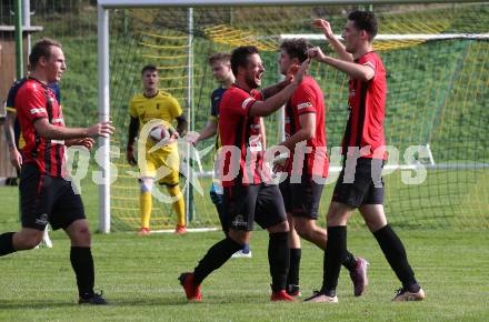 Fussball. 1. Klasse B. Arnoldstein gegen Noetsch.  Torjubel Nicolas Francis Janschitz (Noetsch).  Arnoldstein, am 14.10.2023.
Foto: Kuess
---
pressefotos, pressefotografie, kuess, qs, qspictures, sport, bild, bilder, bilddatenbank