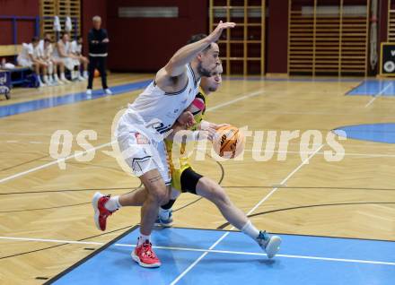 Basketball 2. Liga 2023/2024. Grunddurchgang 3. Runde.  Woerthersee Piraten gegen Kufstein Towers.  Jernej Andolsek Heine,  (Piraten),  Aleix Pujadas (Kufstein). Klagenfurt, am 21.10.2023.
Foto: Kuess
www.qspictures.net
---
pressefotos, pressefotografie, kuess, qs, qspictures, sport, bild, bilder, bilddatenbank