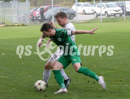 Fussball. Kaerntner Liga. Landskron gegen Koettmannsdorf.   Julian Brandstaetter (Landskron),   Ziga Erzen (Koettmannsdorf).  Landskron, 21.10.2023.
Foto: Kuess
www.qspictures.net
---
pressefotos, pressefotografie, kuess, qs, qspictures, sport, bild, bilder, bilddatenbank