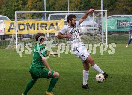 Fussball. Kaerntner Liga. Landskron gegen Koettmannsdorf.  Markus Ulbing (Landskron),    Fabian Janschitz (Koettmannsdorf).  Landskron, 21.10.2023.
Foto: Kuess
www.qspictures.net
---
pressefotos, pressefotografie, kuess, qs, qspictures, sport, bild, bilder, bilddatenbank