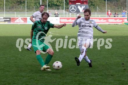 Fussball. Kaerntner Liga. Landskron gegen Koettmannsdorf.    David Erich Enzi (Landskron),    Daniel Perkounig (Koettmannsdorf).  Landskron, 21.10.2023.
Foto: Kuess
www.qspictures.net
---
pressefotos, pressefotografie, kuess, qs, qspictures, sport, bild, bilder, bilddatenbank