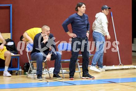 Basketball 2. Liga 2023/2024. Grunddurchgang 3. Runde.  Woerthersee Piraten gegen Kufstein Towers. Rasid Mahalbasic, Trainer Andreas Kuttnig (Piraten). Klagenfurt, am 21.10.2023.
Foto: Kuess
www.qspictures.net
---
pressefotos, pressefotografie, kuess, qs, qspictures, sport, bild, bilder, bilddatenbank