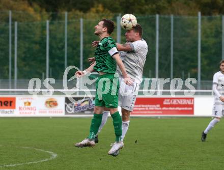 Fussball. Kaerntner Liga. Landskron gegen Koettmannsdorf.  Julian Brandstaetter   (Landskron),   Ziga Erzen (Koettmannsdorf).  Landskron, 21.10.2023.
Foto: Kuess
www.qspictures.net
---
pressefotos, pressefotografie, kuess, qs, qspictures, sport, bild, bilder, bilddatenbank