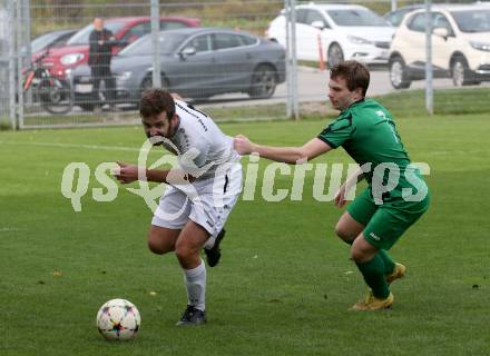 Fussball. Kaerntner Liga. Landskron gegen Koettmannsdorf.   Markus Ulbing (Landskron),    Fabian Janschitz (Koettmannsdorf).  Landskron, 21.10.2023.
Foto: Kuess
www.qspictures.net
---
pressefotos, pressefotografie, kuess, qs, qspictures, sport, bild, bilder, bilddatenbank