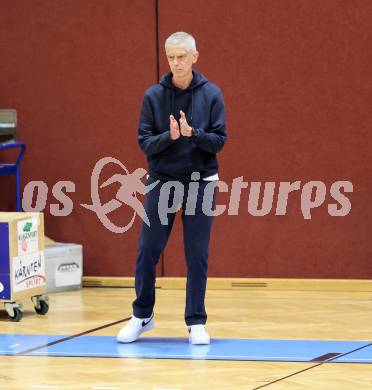 Basketball 2. Liga 2023/2024. Grunddurchgang 3. Runde.  Woerthersee Piraten gegen Kufstein Towers. Trainer Ioannis Tsirogiannis (Kufstein). Klagenfurt, am 21.10.2023.
Foto: Kuess
www.qspictures.net
---
pressefotos, pressefotografie, kuess, qs, qspictures, sport, bild, bilder, bilddatenbank