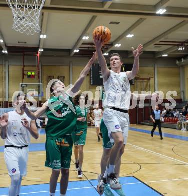 Basketball 2. Liga 2023/2024. Grunddurchgang 4. Runde.  KOS Celovec gegen Future Team Steiermark. Andi Smrtnik (KOS),  Luka Dramac (Steiermark). Klagenfurt, am 26.10.2023.
Foto: Kuess
www.qspictures.net
---
pressefotos, pressefotografie, kuess, qs, qspictures, sport, bild, bilder, bilddatenbank