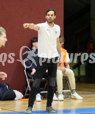 Basketball 2. Liga 2023/2024. Grunddurchgang 4. Runde.  KOS Celovec gegen Future Team Steiermark. Trainer Dalibor Cevriz (KOS), Klagenfurt, am 26.10.2023.
Foto: Kuess
www.qspictures.net
---
pressefotos, pressefotografie, kuess, qs, qspictures, sport, bild, bilder, bilddatenbank