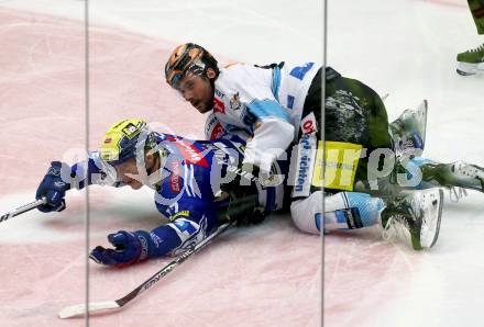 EBEL. Eishockey Bundesliga. EC VSV gegen Black Wings Linz. Arturs Kulda,   (VSV),  Julian Pusnik  (Linz). Villach, am 27.10.2023
Foto: Kuess
www.qspictures.net
---
pressefotos, pressefotografie, kuess, qs, qspictures, sport, bild, bilder, bilddatenbank