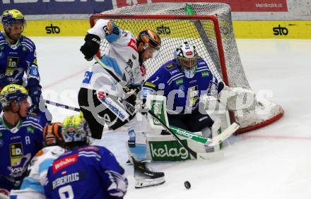 EBEL. Eishockey Bundesliga. EC VSV gegen Black Wings Linz.  Jean Philippe Lamoureux,  (VSV),     Julian Pusnik (Linz). Villach, am 27.10.2023
Foto: Kuess
www.qspictures.net
---
pressefotos, pressefotografie, kuess, qs, qspictures, sport, bild, bilder, bilddatenbank