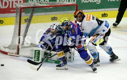 EBEL. Eishockey Bundesliga. EC VSV gegen Black Wings Linz. Jean Philippe Lamoureux, Kevin Hancock,  (VSV),  Graham Knott   (Linz). Villach, am 27.10.2023
Foto: Kuess
www.qspictures.net
---
pressefotos, pressefotografie, kuess, qs, qspictures, sport, bild, bilder, bilddatenbank