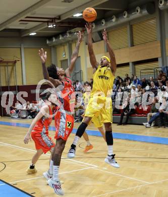 Basketball  2023/2024. Basketball Austria Cup.  Woerthersee Piraten gegen Traiskirchen Lions.  Shawn L. Ray (Piraten), Demarcus Demonia  (Traiskirchen). Klagenfurt, am 28.10.2023.
Foto: Kuess
www.qspictures.net
---
pressefotos, pressefotografie, kuess, qs, qspictures, sport, bild, bilder, bilddatenbank