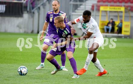 Fussball Bundesliga. SK Austria Klagenfurt gegen WSG Tirol.  Florian Jaritz (Klagenfurt), Ossarenren Okungbowa   (Tirol).  Klagenfurt, am 28.10.2023.
Foto: Kuess
www.qspictures.net
---
pressefotos, pressefotografie, kuess, qs, qspictures, sport, bild, bilder, bilddatenbank