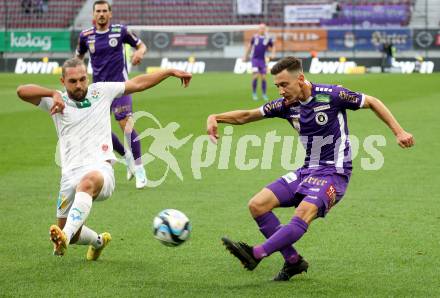 Fussball Bundesliga. SK Austria Klagenfurt gegen WSG Tirol. Till Schumacher  (Klagenfurt), Lukas Sulzbacher  (Tirol).  Klagenfurt, am 28.10.2023.
Foto: Kuess
www.qspictures.net
---
pressefotos, pressefotografie, kuess, qs, qspictures, sport, bild, bilder, bilddatenbank