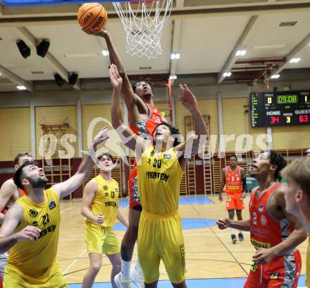 Basketball  2023/2024. Basketball Austria Cup.  Woerthersee Piraten gegen Traiskirchen Lions.  Marin Sliskovic, Marcus Holyfield (Piraten),  Jaquan Lawrence (Traiskirchen). Klagenfurt, am 28.10.2023.
Foto: Kuess
www.qspictures.net
---
pressefotos, pressefotografie, kuess, qs, qspictures, sport, bild, bilder, bilddatenbank