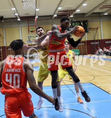 Basketball  2023/2024. Basketball Austria Cup.  Woerthersee Piraten gegen Traiskirchen Lions.  Marin Sliskovic (Piraten), Davon Clare  (Traiskirchen). Klagenfurt, am 28.10.2023.
Foto: Kuess
www.qspictures.net
---
pressefotos, pressefotografie, kuess, qs, qspictures, sport, bild, bilder, bilddatenbank