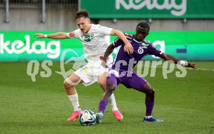 Fussball Bundesliga. SK Austria Klagenfurt gegen WSG Tirol.  Solomon Owusu Bonnah (Klagenfurt), Julius Ertlthaler   (Tirol).  Klagenfurt, am 28.10.2023.
Foto: Kuess
www.qspictures.net
---
pressefotos, pressefotografie, kuess, qs, qspictures, sport, bild, bilder, bilddatenbank