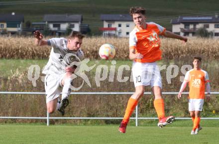 Fussball. Kaerntner Liga. Koettmannsdorf gegen Donau.  Ziga Erzen  (Koettmanndorf),   Maximilian Trappitsch (Donau). Koettmannsdorf, 29.10.2023.
Foto: Kuess
www.qspictures.net
---
pressefotos, pressefotografie, kuess, qs, qspictures, sport, bild, bilder, bilddatenbank