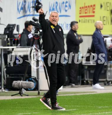 Fussball Bundesliga. SK Austria Klagenfurt gegen WSG Tirol.  Trainer Peter Pacult  (Klagenfurt).  Klagenfurt, am 28.10.2023.
Foto: Kuess
www.qspictures.net
---
pressefotos, pressefotografie, kuess, qs, qspictures, sport, bild, bilder, bilddatenbank