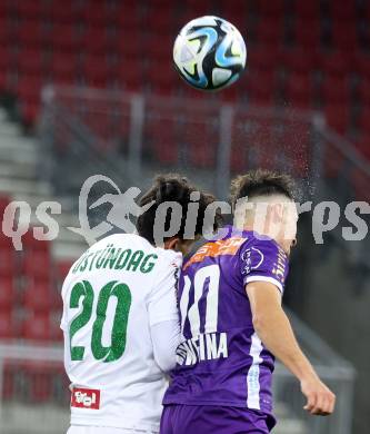 Fussball Bundesliga. SK Austria Klagenfurt gegen WSG Tirol.   Sinan Karweina,  (Klagenfurt), Cem Uestuendag (Tirol).  Klagenfurt, am 28.10.2023.
Foto: Kuess
www.qspictures.net
---
pressefotos, pressefotografie, kuess, qs, qspictures, sport, bild, bilder, bilddatenbank