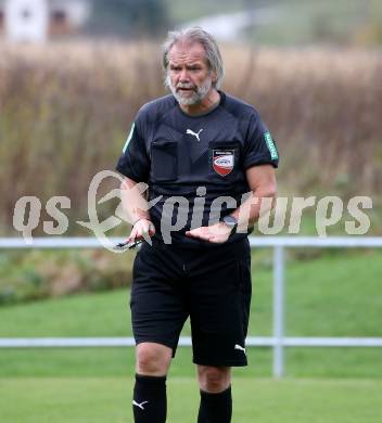 Fussball. Kaerntner Liga. Koettmannsdorf gegen Donau.   Schiedsrichter Gerhard Lukas Meschnark. Koettmannsdorf, 29.10.2023.
Foto: Kuess
www.qspictures.net
---
pressefotos, pressefotografie, kuess, qs, qspictures, sport, bild, bilder, bilddatenbank