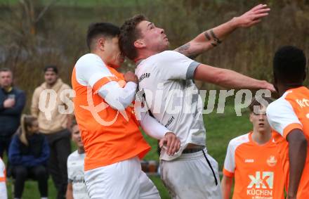 Fussball. Kaerntner Liga. Koettmannsdorf gegen Donau. Ziga Erzen   (Koettmanndorf),  Damjan Jovanovic  (Donau). Koettmannsdorf, 29.10.2023.
Foto: Kuess
www.qspictures.net
---
pressefotos, pressefotografie, kuess, qs, qspictures, sport, bild, bilder, bilddatenbank