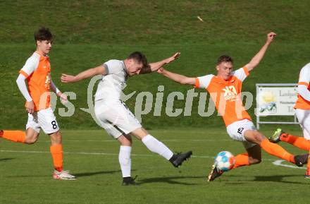 Fussball. Kaerntner Liga. Koettmannsdorf gegen Donau.  Nace Erzen  (Koettmanndorf),    Emil Jantscher (Donau). Koettmannsdorf, 29.10.2023.
Foto: Kuess
www.qspictures.net
---
pressefotos, pressefotografie, kuess, qs, qspictures, sport, bild, bilder, bilddatenbank